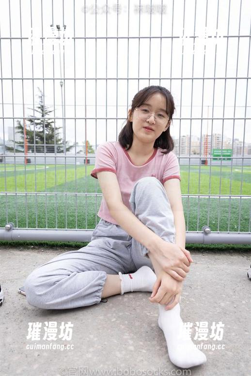 BoBoSocks袜啵啵-小甜豆 BoBoSocks袜啵啵 - 有没有人跟我一样被小甜豆的无圣光JK制服作品吸引了?!