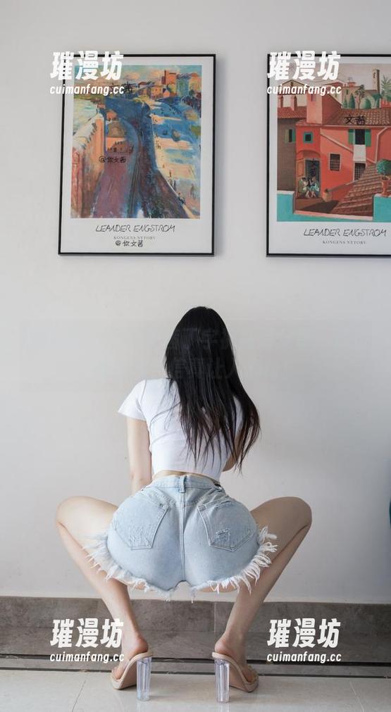 Cool文茜 微密圈 - Cool文茜丁字裤高清分享:这位博主的自信真让人心动!