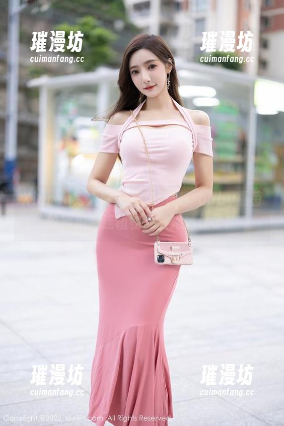 Xiuren秀人网-baby嘉茵 Xiuren秀人网 - 精选图集:baby嘉茵的旅拍,连植物都被她迷住了!