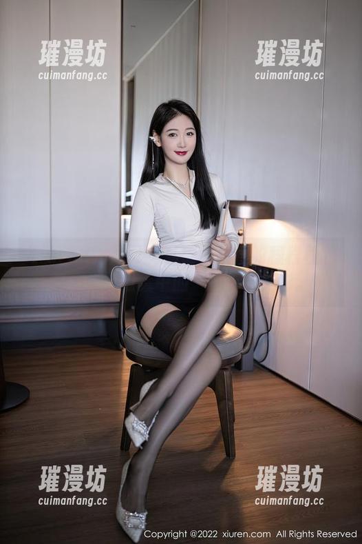 Xiuren秀人网-程程程 Xiuren秀人网 - 私房图集里的程程程和服,犹如晨曦中的一抹温柔光影。