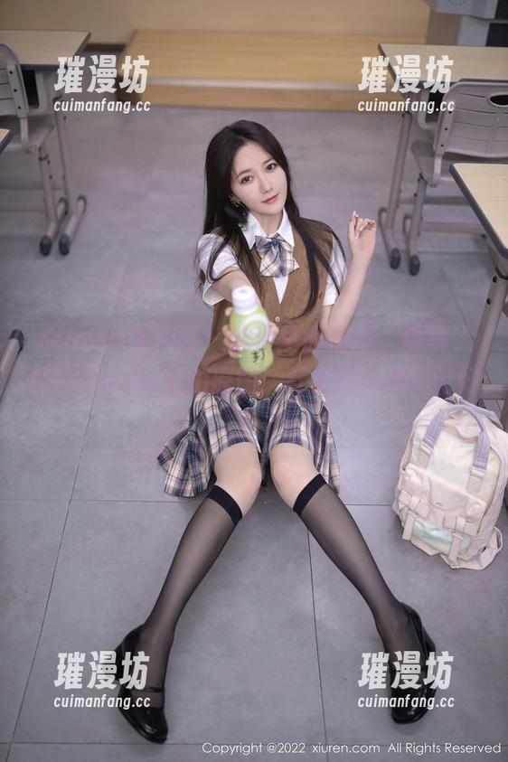 Xiuren秀人网-糯美子MINIbabe Xiuren秀人网 - 泳池里的清凉,糯美子MINIbabe私拍原图:赶紧拿小本本记好!