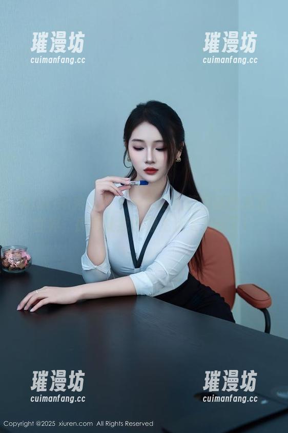 Xiuren秀人网-萌白酱 Xiuren秀人网 - 一秒陷入萌白酱的美足世界,原图让我觉得生活太美好了!