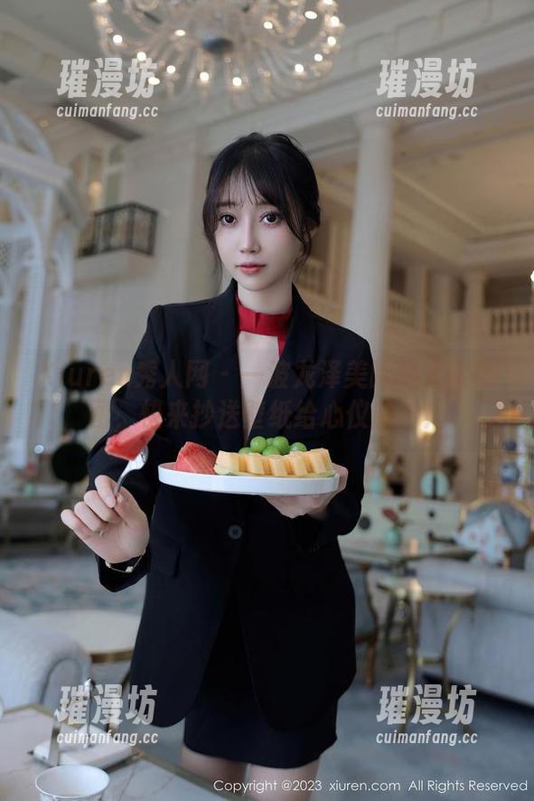 Xiuren秀人网-龙泽美曦 Xiuren秀人网 - 一波龙泽美曦的圣诞美图,快来抄送壁纸给心仪的她!