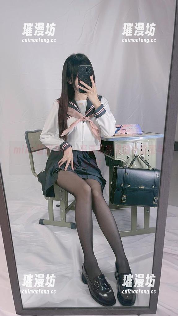 miko酱吖白裙，高清资源里的小甜蜜与小心机！