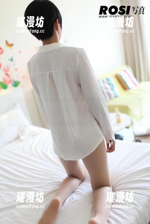 rosi-小莉 rosi - 小莉的天台冒险:不只是美图分享,还有秘密哦!