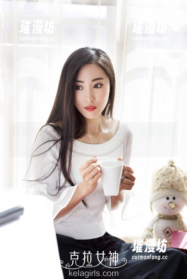 克拉女神-妮子 克拉女神 - 妮子与校园的故事:那些原图背后的幽默瞬间