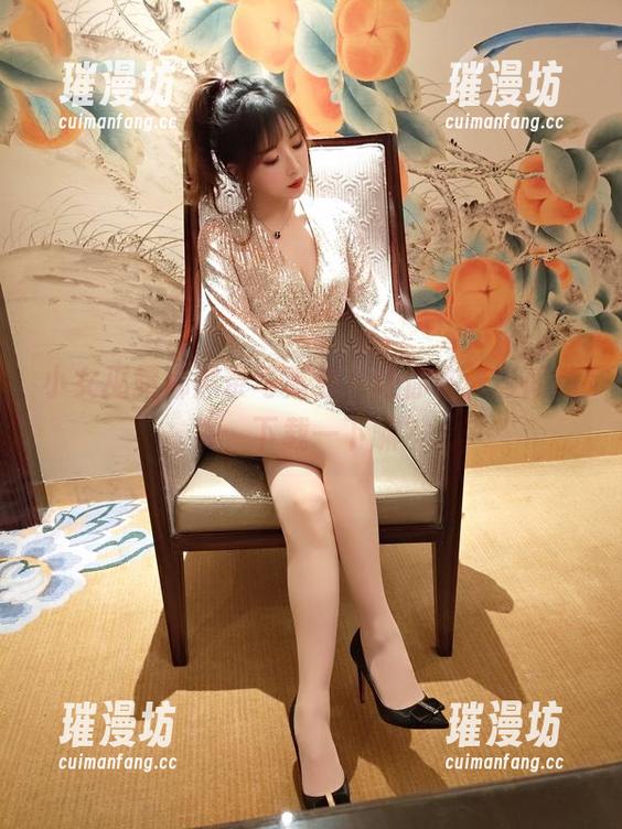 小女巫露娜 小女巫露娜黑茶写真集,让你在光影间迷失,下载一下嘛?