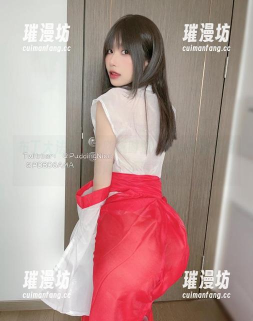布丁大法的少女嗨玩时刻，cos图册里的幽默瞬间，不看可惜！