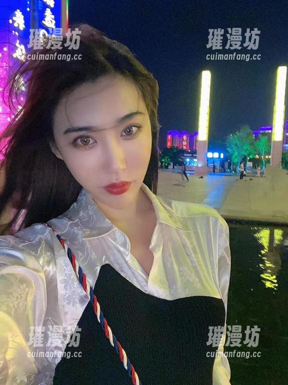 林子喵Lynne 微密圈 - 看!这就是林子喵Lynne的吊带写真,露得刚刚好!