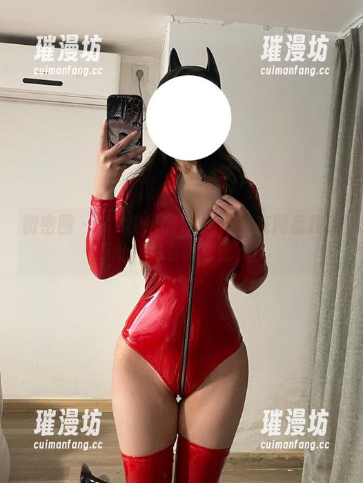 桃沢樱呀 微密圈 - 桃沢樱呀的JK合集:在网盘找到那份‘青春的秘密’!