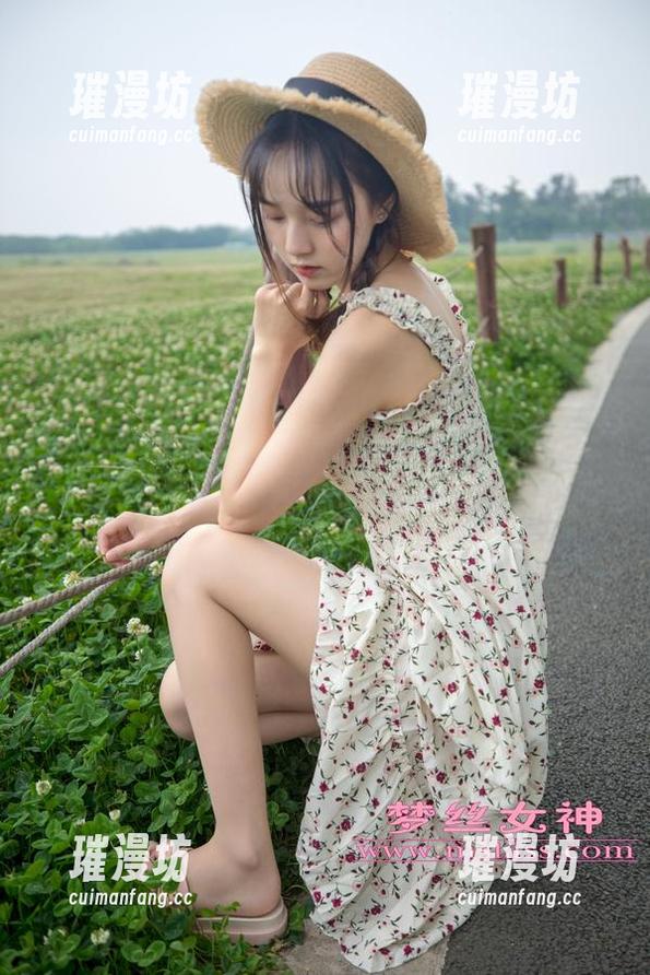 梦丝女神 - 精选玥玥：怎么看都觉得她是个从漫画书里走出来的JK小女神！