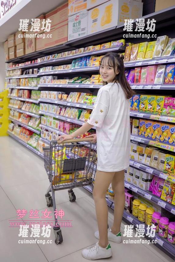 梦丝女神-莹仙女 梦丝女神 - 在线追踪莹仙女:女友写真让你天天想要约!