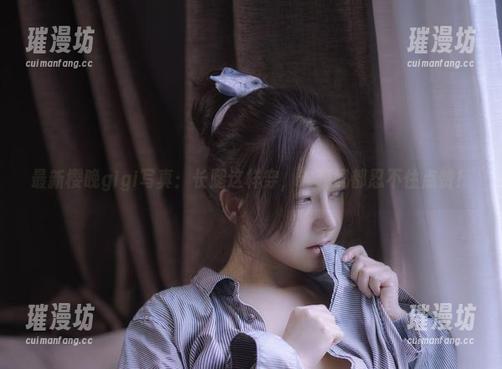 樱晚gigi 最新樱晚gigi写真:长腿这样穿,连我妈都忍不住点赞!