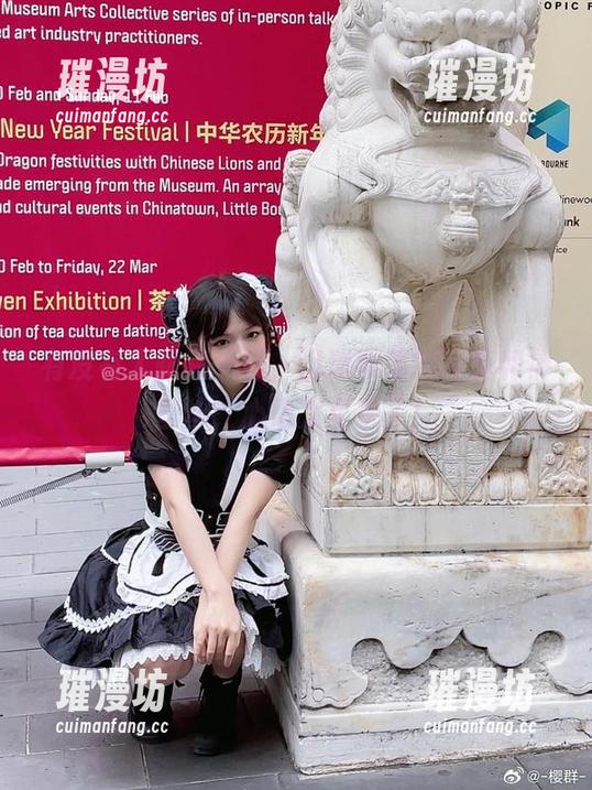 有没有人跟我一样，沉迷樱群的写真和裤里丝，心情太复杂了！
