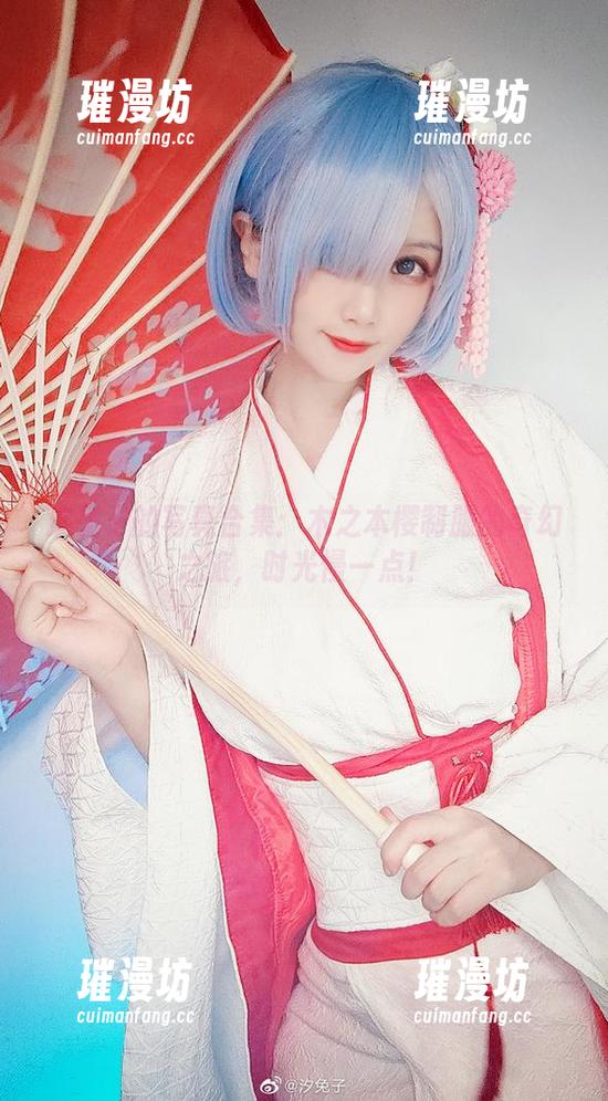 汐兔子 汐兔子的写真合集:木之本樱制服的奇幻之旅,时光慢一点!