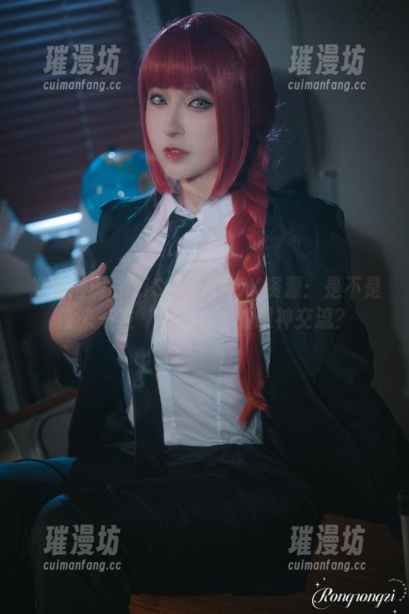 发现洛璃LoLiSAMA的JK资源：是不是该来一发‘不小心’的眼神交流？