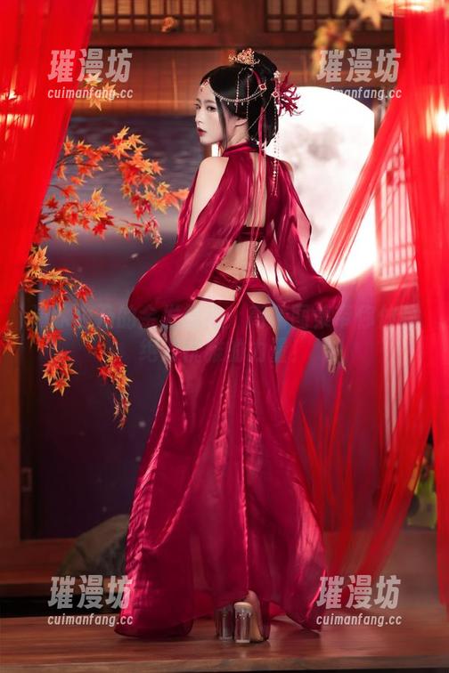 清水由乃 清水由乃的金发旗袍:高清图集带你体验绝对优雅的力量!