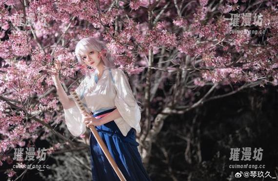 清青琴玖的私房图片：搁浅在潮湿的空气里，感觉自己像只发光的腊肠！
