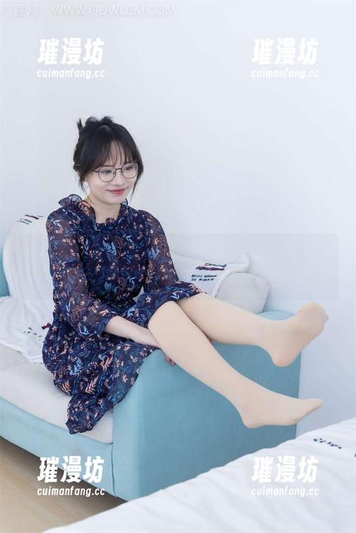 物恋传媒 - 佳琪最新套图：你确定能抗拒这浪漫红唇的温柔吗？