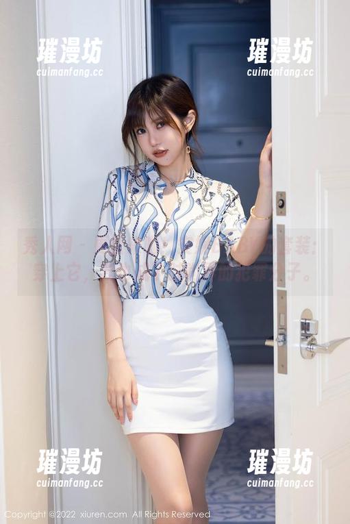 秀人网-安妮BABY 秀人网 - 更新来啦!安妮BABY的套装:穿上它,我也成了时尚界的犯罪分子。