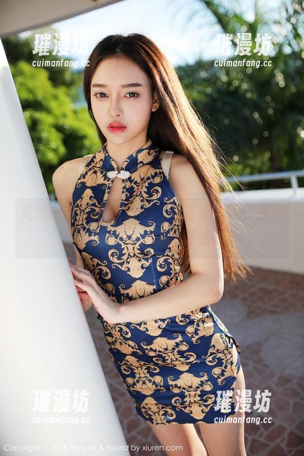 美媛馆-媛媛酱 美媛馆 - 媛媛酱的白衬衫写真,呃,是在看艺术作品,还是在偷瞄?