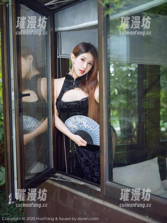 花漾show - 感受Abby李雅的比基尼套图：每一帧都是阳光与欢乐的交响乐