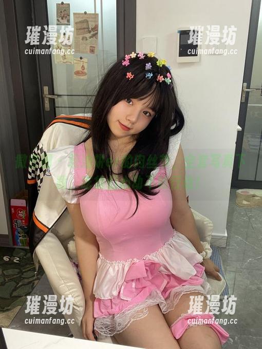 葱油饼er 微密圈 - 葱油饼er的肉丝节,全套写真下载,吃货们心动不如行动!