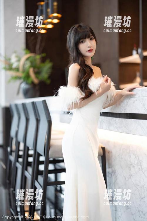 语画界 - 小海臀Rena的浴室秀：每张图片都能让你忍俊不禁，别忘了下载哦！