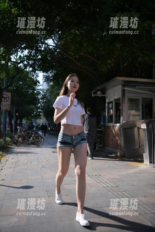 魔镜街拍 午后的咖啡,魔镜街拍——到底是享受咖啡好,还是享受免费写真好?