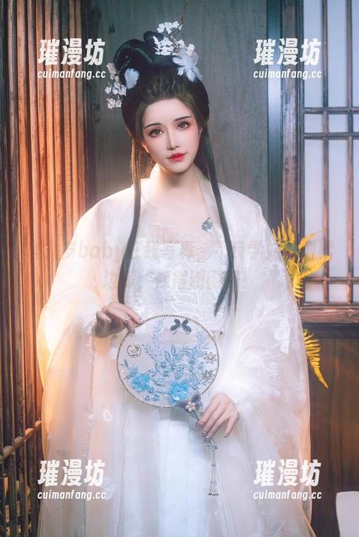 鹿八岁baby在线写真，不良学妹的幽默边缘，辣得刚刚好！